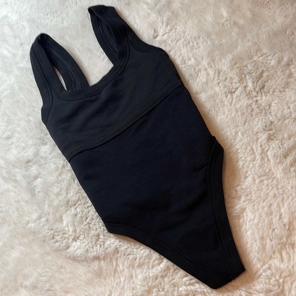 Victoria’s Secret Thong Bodysuit - SIZE: XS